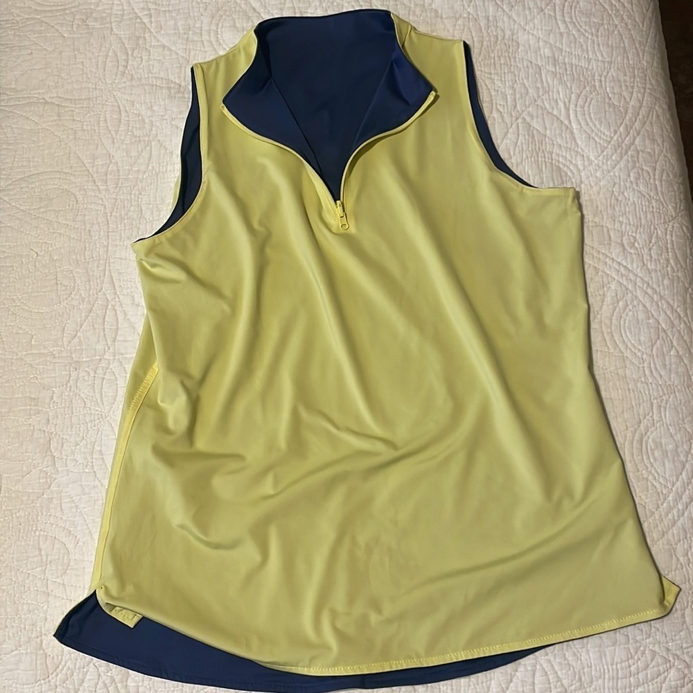 Belyn Key Reversible Solid Yellow and Navy Top - Picture 5 of 5